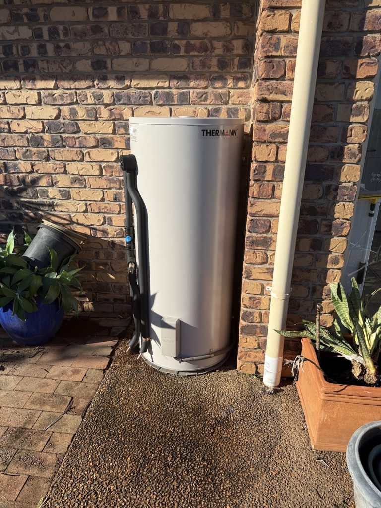 Newcastle electric hot water tank installation