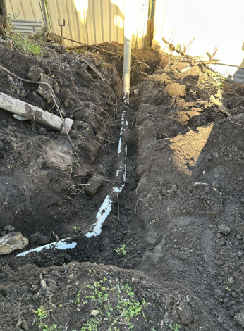 Excavation trench for sewer renewal
